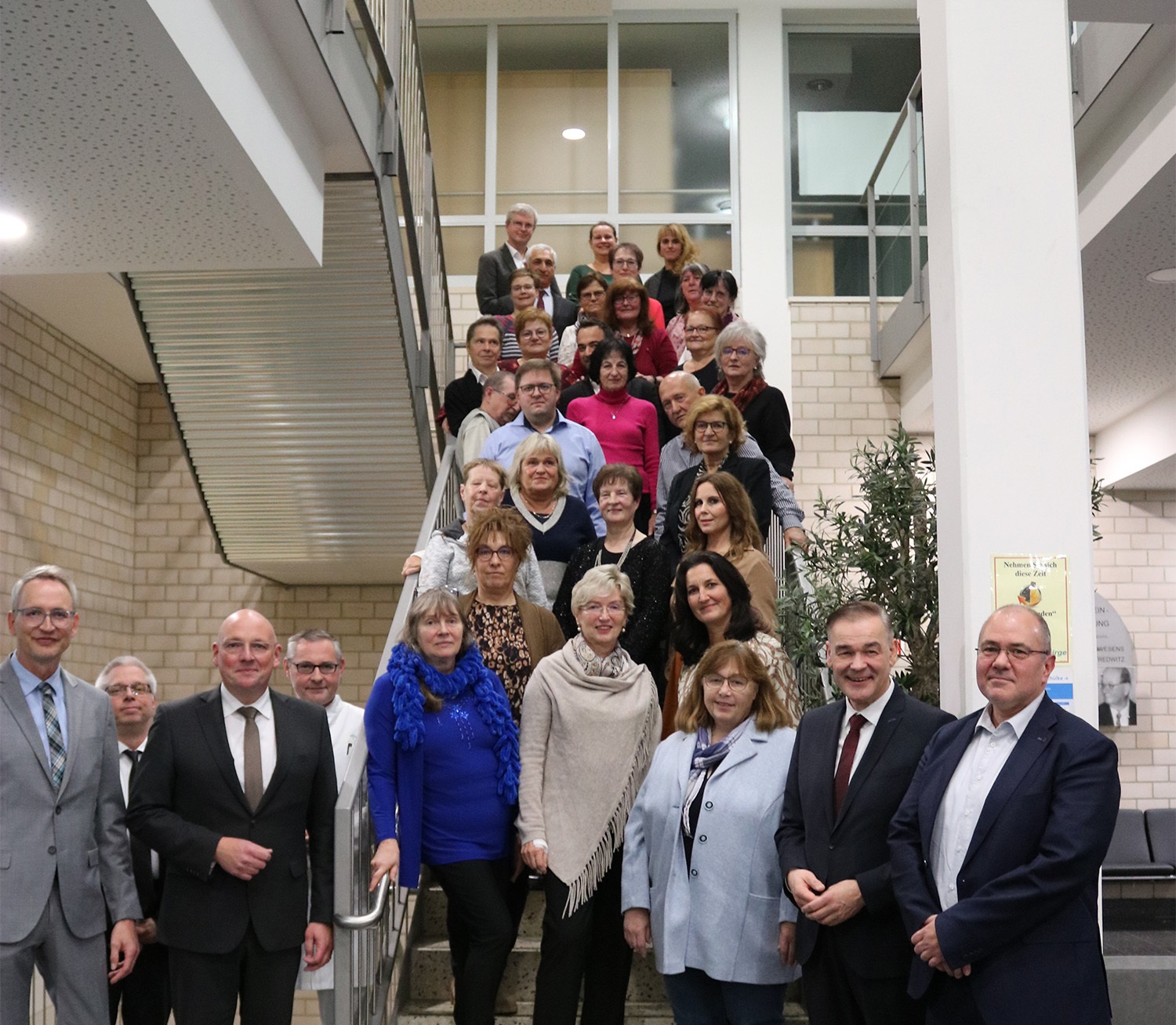 Klinikum Fichtelgebirge feiert Dienstjubiläen und verabschiedet langjährige Mitarbeiterinnen und Mitarbeiter in den Ruhestand