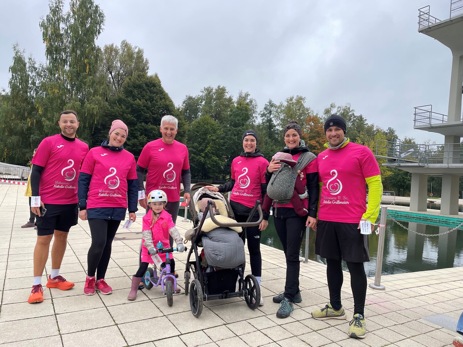 Spendenlauf-Premiere: 192 Teilnehmerinnen und Teilnehmer laufen 1.613 Runden für das Brustzentrum